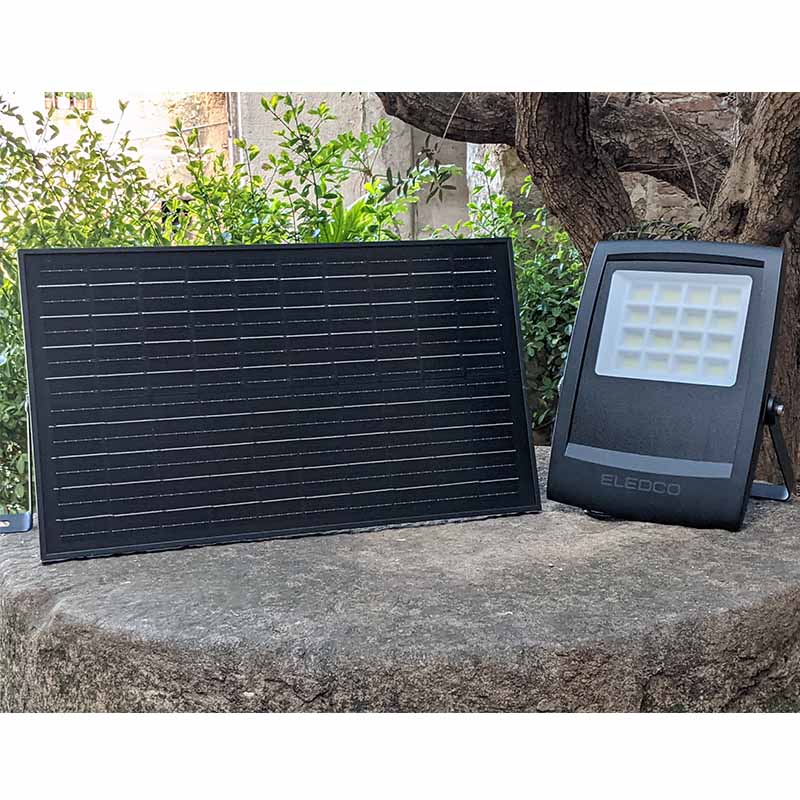 Solar LED schijnwerper 150W All-Black PRO met bewegingssensor – 3000K / 6000K
